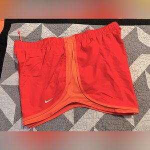 Nike Tempo Shorts XXL Orange